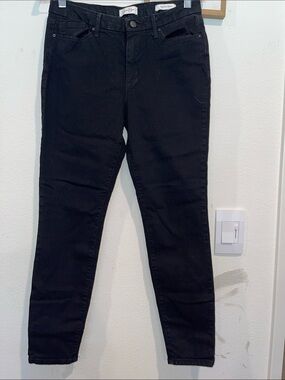 Black High-Rise Skinny Jeans